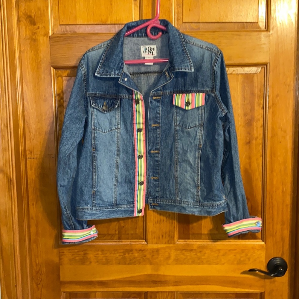 COPY - Tie One on NY Women’s Jean Jacket Size XL-EUC